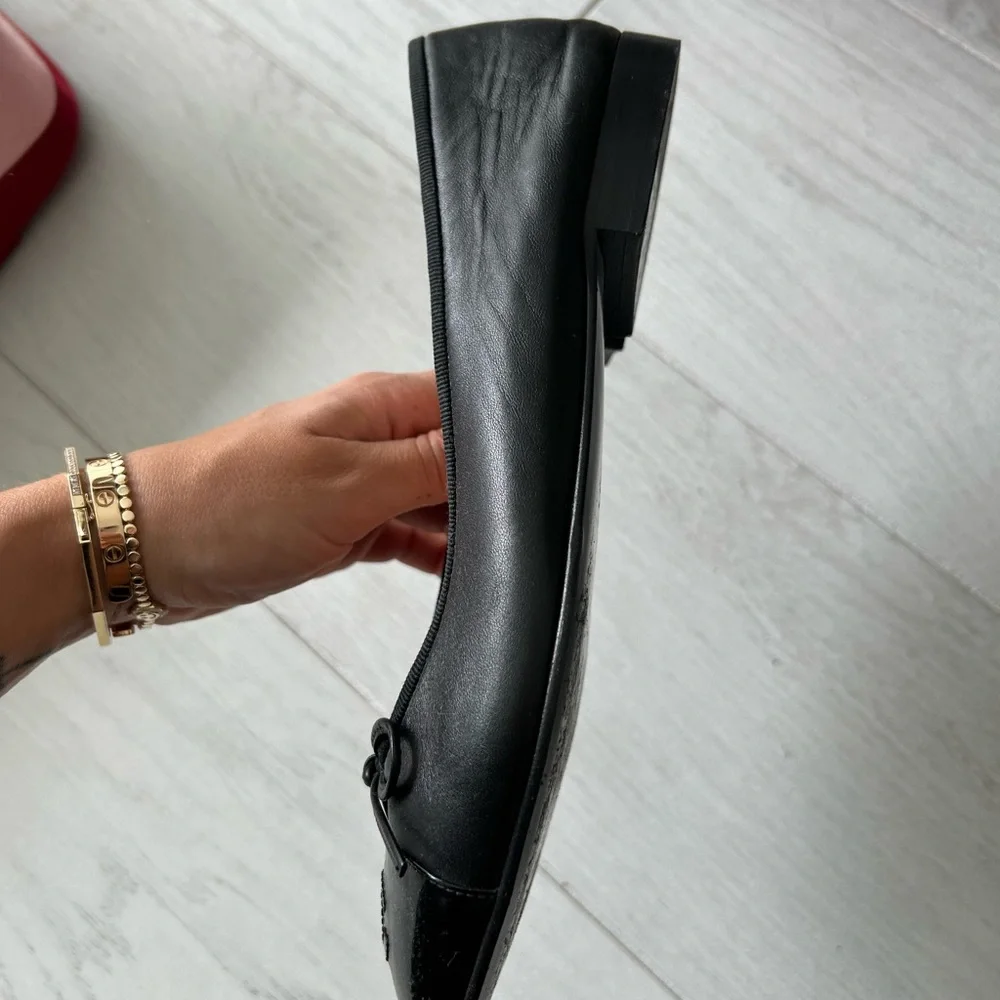 Chanel flats width C only made for Hawaii - Picture 4 of 4